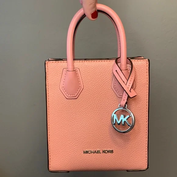 EUC - Michael Kors Mercer Extra-Small Pebbled Leather Crossbody Bag in Pink - Picture 5 of 17